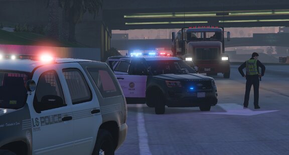 Switch lane, police scene!