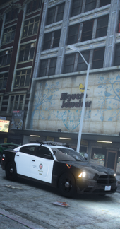 LSPD officers on patrol in downtown Los Santos [1]