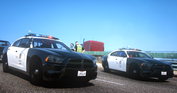 Police officers at the Miriam Turner Bridge accident [1]