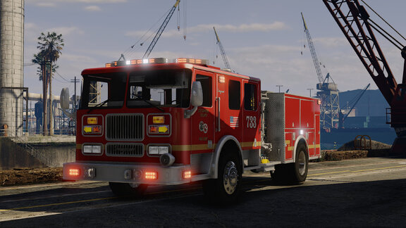 LSCoFD Engine 733 at TC in the port